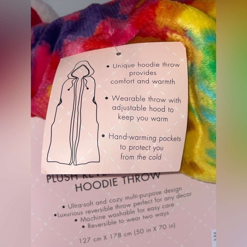 Betsey Johnson Sherpa Throw Rainbow Print Reversible Hooded Blanket 50”X70”‌‌‌‌‍ - Picture 4 of 6